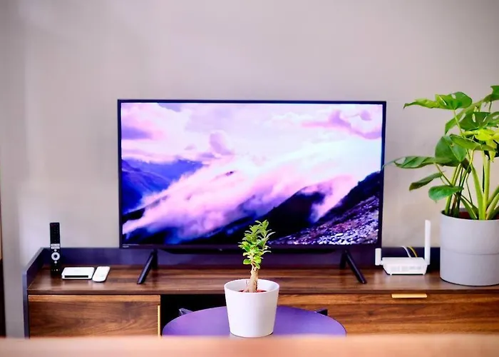 Premium Cozy Studio Near Mid Valley