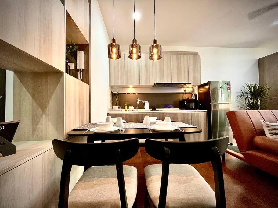 Premium Cozy Near Mid Valley Apartment Kuala Lumpur