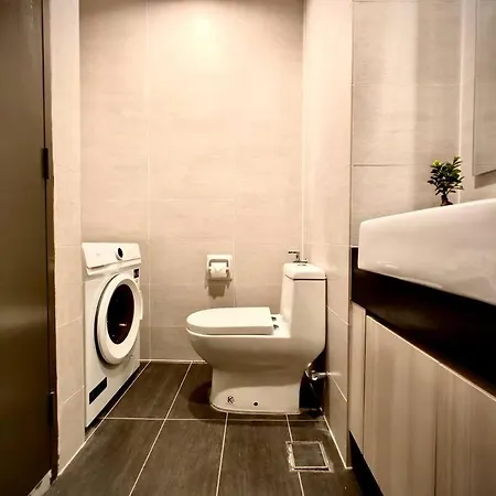 Premium Cozy Studio Near Mid Valley Kuala Lumpur Exterior photo