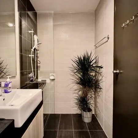 Premium Cozy Studio Near Mid Valley Kuala Lumpur Exterior photo