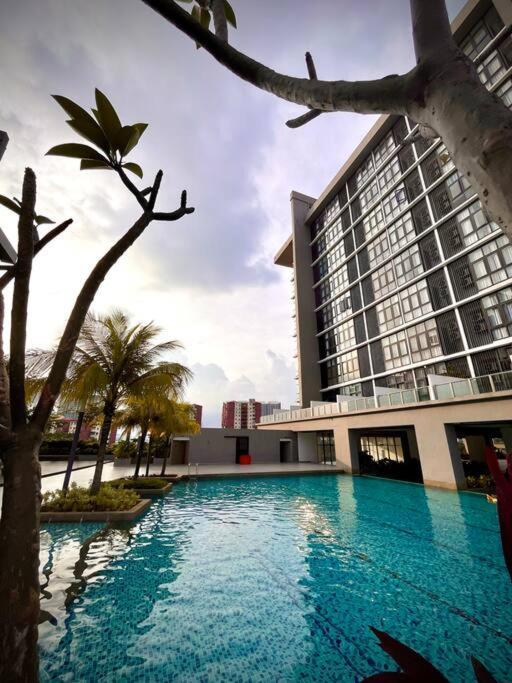Apartment Premium Cozy Near Mid Valley *